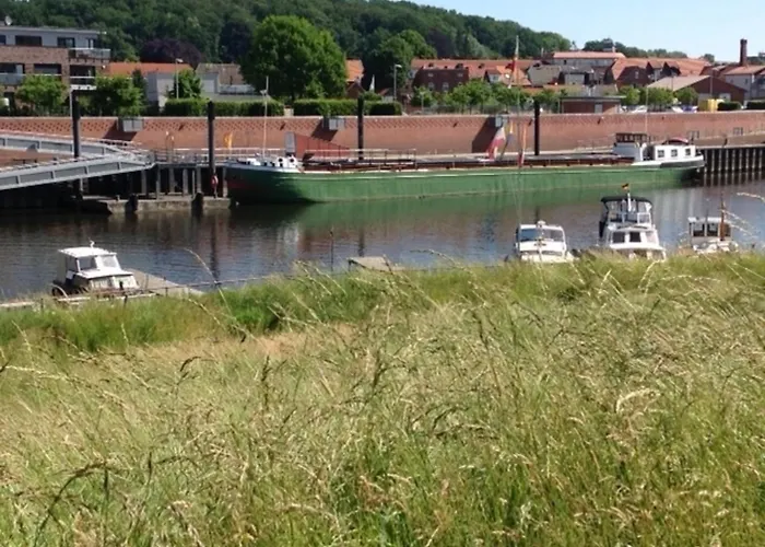 Traufenhaus Am - Urlaub Im Denkmal Бойценбург