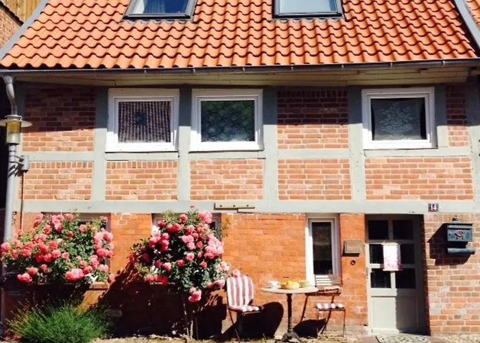 Апартаменты Traufenhaus Am - Urlaub Im Denkmal Бойценбург